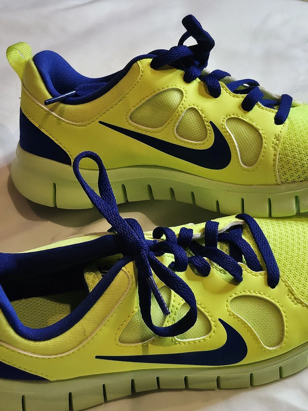 Nike Kids' Neon Yellow and Navy Athletic Sneakers Size 13C